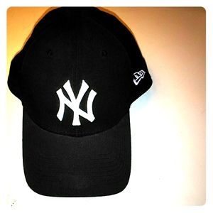 New York Yankees New Era Hat. Med/Lrg